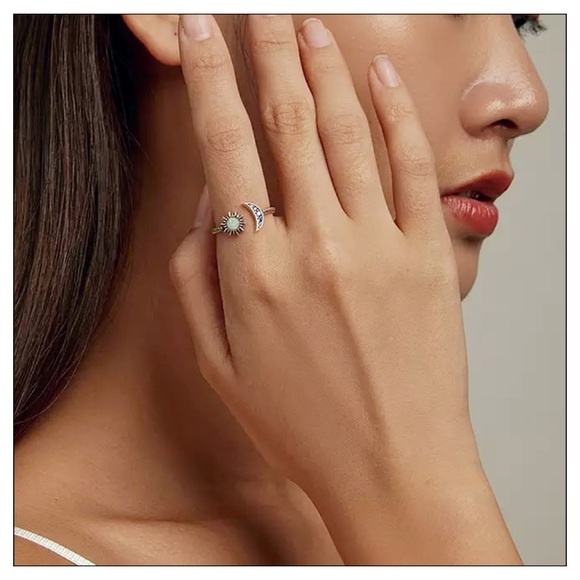 NEW Sterling Silver Opal And Blue CZ Sun And Moon Ring - Picture 4 of 4